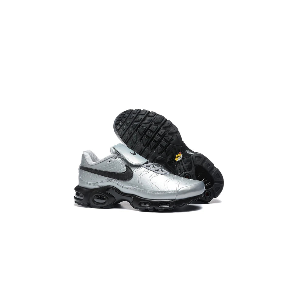 Nike Air Max Plus TN Tiempo Wolf Grey Black 3