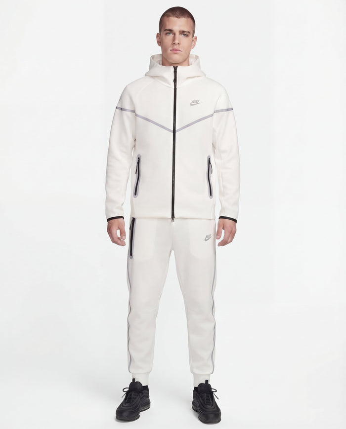 Nike Tech Fleece White Reflective Full Zip Windrunner Tracksuit - DripDrip Balkan