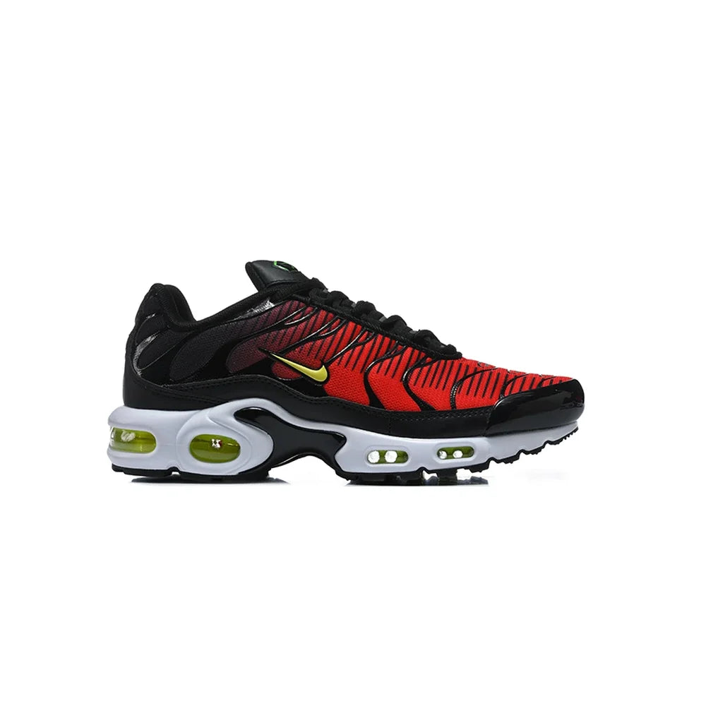 Nike Air Max Plus TN Black Light Crimson 1